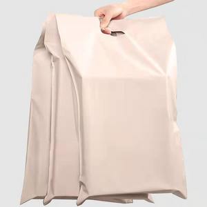 Sacs d'expédition écologiques avec poignée, sacs d'emballage en poly recyclé, sacs d'expédition express avec poignée pour vêtements - Product Image 1