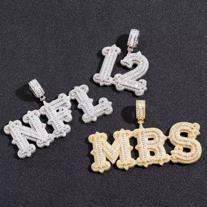 <span class=keywords><strong>Collier</strong></span> avec initiale en majuscule, chaîne cubaine, bijoux personnalisés pour femmes et hommes, plaqué or avec pierre en zircon - Product Image 3