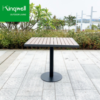 Prix de gros ensemble de meubles de restaurant en plein air chaise de patio résistant aux UV hôtel plastique bois 4 places chaises et table pour café