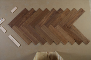 <span class=keywords><strong>Parquet</strong></span> en bois d'ingénierie de 15 mm d'<span class=keywords><strong>épaisseur</strong></span> pour usage intérieur, style chevrons, résistant à l'usure, système clic, garantie 5 ans - Product Image 5