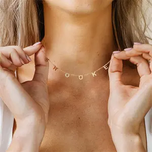 Personalizado Colar De Letra De Aço Inoxidável Para As Mulheres, Nome DIY em Inglês 14k Gold Titanium Steel Jewelry Atacado