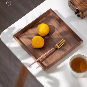 Plateau de service personnalisé en noyer noir pour la présentation de café, thé et desserts - Product Image 2