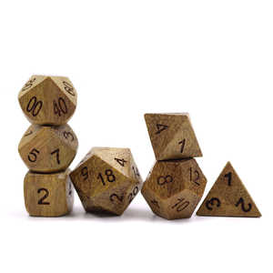Dados poliédricos de madera marrón para mazmorras y dragones, DND RPG - Product Image 2