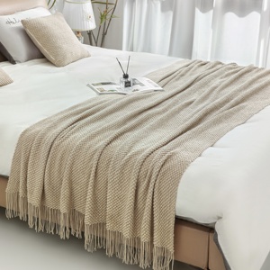Manta de punto con borlas estilo nórdico, ideal para hoteles, camping y sofás - Product Image 5