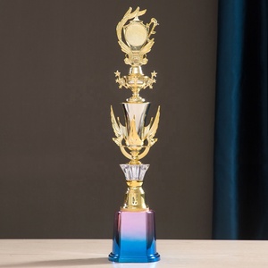 Nguồn nhà sản xuất T04 nhựa bạc Trophy huy chương giải thưởng cho người chiến thắng quà lưu niệm với biểu tượng tùy chỉnh - Product Image 3