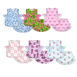 Nuovo Stile Set Estivo per Bambine con Top a Collo Tondo e Shorts con Volant, Abbigliamento Senza Maniche per Boutique - Product Image 1