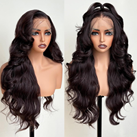 Perruque Lace Front Synthétique Marron 26 Pouces Alibaba 13*6 HD Résistante à la Chaleur, Cheveux Ondulés Pré-Pluckés pour Femmes Noires