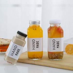 Bouteilles en verre carrées de 500 ml pour thé au lait et jus de fruits à emporter, avec marquage à chaud et bouchon à vis, vente en gros - Product Image 4