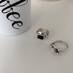 Bague rectangulaire géométrique rétro, bague à boucle chaîne hip-hop pour femmes, version coréenne en argent plaqué S925, bague pour l'index - Product Image 4