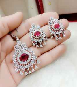 AD Diamant Pendentif Ensemble Rond Floral Lustre Forme Rose pour Filles et Femmes Élégant Fait Main En Vrac Produit - Product Image 2