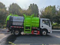Camion benne à ordures Dongfeng Dolica 7,5 m³ 4x2 avec compression des déchets et chargement frontal, camion à ordures à levage latéral 7,5 m³