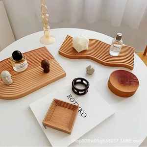 ถาดเสิร์ฟไม้ Ly1224 สีไม้ธรรมชาติ ลายริ้ว ถาดไม้เนื้อแข็ง สำหรับเสิร์ฟชีสและขนมอบ - Product Image 5