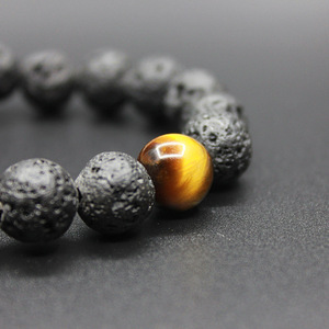 Bracelets perlés en <span class=keywords><strong>pierre</strong></span> volcanique <span class=keywords><strong>de</strong></span> <span class=keywords><strong>lave</strong></span> noire et en œil <span class=keywords><strong>de</strong></span> tigre naturel <span class=keywords><strong>de</strong></span> 12 mm pour hommes - Product Image 5