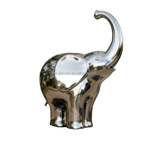 Escultura de Elefante en Acero Inoxidable Pulido, Diseño Personalizado, Tamaños y Bases a Medida para Espacios Públicos de Entretenimiento - Product Image 1