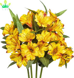 <span class=keywords><strong>Amaryllis</strong></span> artificielle fleurs longues tiges Bouquet de pétales de soie Faux <span class=keywords><strong>feuilles</strong></span> vertes automne intérieur bricolage artisanat Table pièce maîtresse décor à la maison - Product Image 1