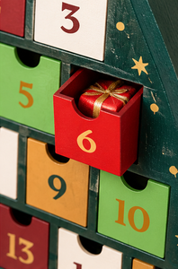 Calendrier de l'Avent de Noël en bois personnalisé en forme d'arbre, en contreplaqué MDF, avec 24 tiroirs, emballage compte à rebours pour la décoration de Noël à la maison - Product Image 5