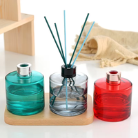 Großhandel 200ml Klare Glas-Rundflasche für Duftdiffusor mit Silberkappe, Bernsteinfarbener, Weißer, Schwarzer Leerer Duftbehälter
