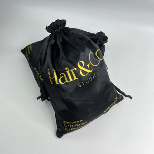 Pochettes en satin noir avec logo personnalisé, impression dorée, sacs en satin de soie pour perruques, extensions de cheveux, emballage pour salon de beauté, sacs cadeaux - Product Image 4