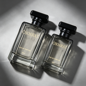 Botella de Perfume Rectangular Plana Translúcida de Lujo de Alta Calidad al por Mayor, Botellas de Vidrio para Perfume en <span class=keywords><strong>Aerosol</strong></span> de 50 ml, Color <span class=keywords><strong>Gris</strong></span> <span class=keywords><strong>Humo</strong></span>, con Tapa - Product Image 3