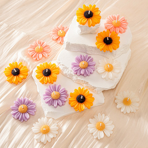 Handmade Modern <b>Soy</b> <b>Wax</b> Candle Chamomile Scented Aromatherapy for Birthday Home Decor Fragrance Ornament for Wholesale Gift - Product Image 1