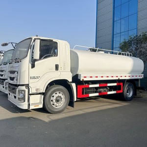 Camión Cisterna ISUZU de 12000 Litros a Precio de Fábrica, Camión Cisterna de 12cbm con Aspersor - Product Image 1