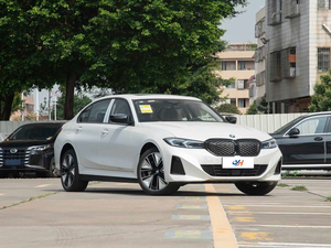 <span class=keywords><strong>BMW</strong></span> <span class=keywords><strong>i3</strong></span> 2025 eDrive40L M Sport Shadow Edition – Berline électrique d'occasion haut de gamme, propulsion arrière, 250 <span class=keywords><strong>kW</strong></span>, 340 ch, autonomie 610 km, recharge rapide, véhicule électrique de luxe - Product Image 3