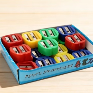Offre Spéciale : Mini Taille-Crayon Manuel en Forme de Pomme, Léger et Portable, Couleurs Assorties pour l'École, la Salle de Classe et les Cadeaux de Fête - Product Image 3