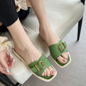 Nueva moda de verano para mujer, zapatos planos de estilo Hada, sandalias pequeñas con hebilla cuadrada, característica estampada, suela suave, ropa exterior, playa para zapatillas - Product Image 6