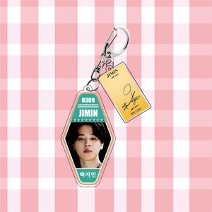 Porte-clés pendentif losange en acrylique de la série Spot RM Jin SUGA Team, motif dessin animé, cadeau souvenir tendance, vente en gros - Product Image 2