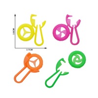 Lanceur de mini-disco volant en plastique rétro à pression manuelle, jouet lanceur, prix de gros abordable, pour remplissage de sacs cadeaux