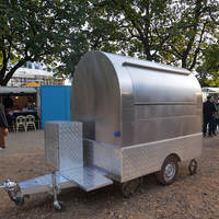 Remorque de toilette mobile portable de luxe commercial avec cabines doubles 220v pour les snacks Hotdogs bonbons chips services alimentaires