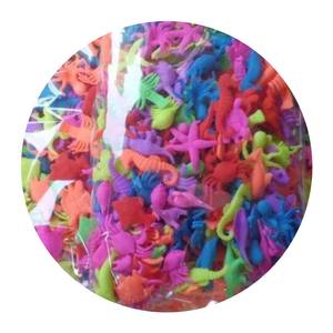 Giocattoli per Piscina Familiare Tipo Animale da 5,5 cm ad Assorbimento d'Acqua, Giocattoli per Bambini, Vendita Diretta dalla Fabbrica, Terra Cristallina - Product Image 1