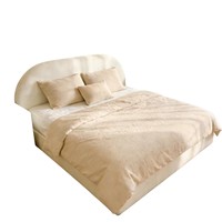 Cadre de lit king-size moderne et simple, capitonné en crème, avec tête de lit incurvée en tissu velours, lit plateforme queen-size pour chambre à coucher