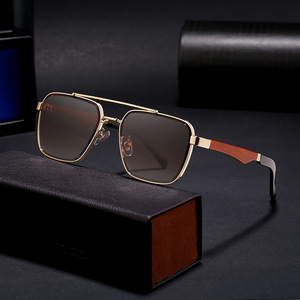 Lmamba 2A796, Gafas de Sol Modernas y Retro con Patillas de Madera, Montura Cuadrada de Metal para Hombre y Mujer, Personalizables, 2024 - Product Image 1