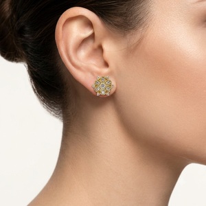 Elegantes Pendientes de Oro Amarillo de 18K con Diamantes Naturales, Diseño Floral, Estilo Vintage, Antiguo, con Detalle de Copo de Nieve, Joyería Fina, MOQ 1 pieza - Product Image 4
