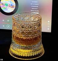 Verre à bière rotatif de luxe haut de gamme en cristal pour usage domestique, style américain