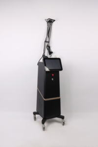 Appareil de microneedling au laser CO2, microneedle RF doré fractionnel pour le rajeunissement de la peau, soin des rides, équipement de salon de beauté - Product Image 3