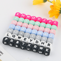 50pcs 12mm Carré Cube Forme Alphabet Lettre Doux À Mâcher Perle Bébé Silicone Dentition Perle pour Stylo Porte-clés Collier Fabrication de Bijoux