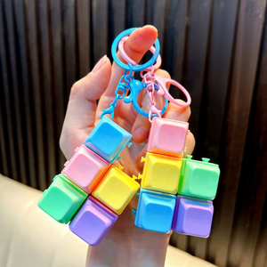 Llavero de teclado acrílico Macaron de 5 teclas, juguete antiestrés, colgante para llaves de coche, pequeño regalo promocional - Product Image 2