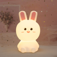 Lampe de nuit en silicone en forme de lapin mignon, LED rechargeable, commande tactile, intensité réglable, lampe en forme de lapin, décoration de chambre d'enfant, décoration de crèche