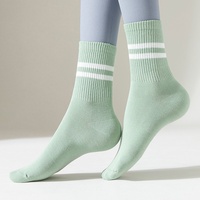 Fabricant de chaussettes personnalisées en Offre Spéciale Chaussettes de sport dépouillées en coton pour femmes blanches 100 paires de fabricants de chaussettes en Chine