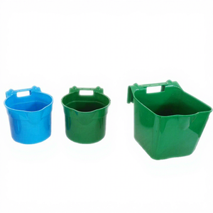 Comedero para Animales de 7L, Comedero de Plástico para Caballos con Gancho, para Uso en Granjas y Hogares, Nuevo y Usado, para Pollos - Product Image 1