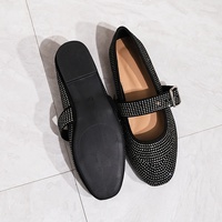 Nouveautés de l'été Sandales pour femmes : Chaussures plates à bout carré, ajourées pour femmes, chaussures décontractées et élégantes de style Mary Jane