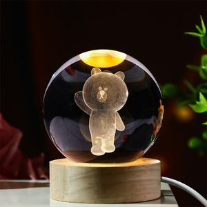 Lampada Notturna 3D con Sfera <span class=keywords><strong>di</strong></span> Cristallo Bianca a Tema <span class=keywords><strong>Cartone</strong></span> Animato, Intaglio Interno Luminoso, Ornamento da Scrivania, Regalo Creativo per Commercio all'Ingrosso Transfrontaliero - Product Image 3