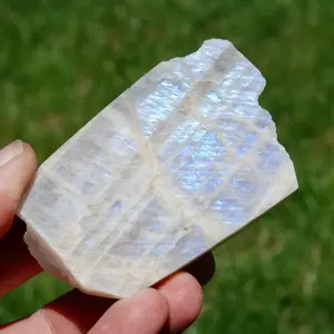 Plaque de pierre de lune bleue naturelle brute, cristal de quartz de guérison, ornement de Noël vintage, tranche de pierre précieuse pour le Feng Shui et les usages religieux - Product Image 4