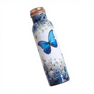 Botella de Agua de Cobre con Estampado Floral, Diseño de Mariposa, Botella Metálica para Bebidas, a Prueba de Fugas, Reutilizable, Ecológica, para Uso Diario - Product Image 1