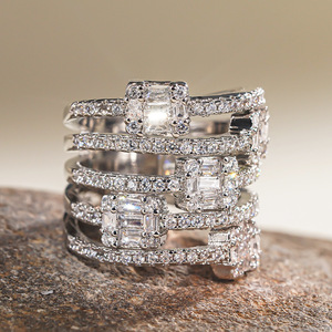 Bague demi-pavée multicouche pour femme, bijou de doigt élégant et tendance - Product Image 4