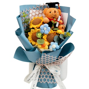Bouquet de fleurs au crochet fait main pour la remise des diplômes, cadeau pour la fête des enseignants, bouquet de tournesols au crochet tricoté - Product Image 1