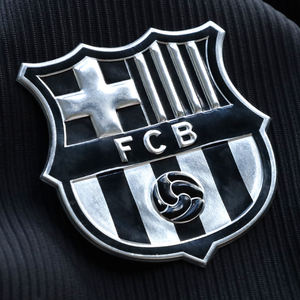 Etiquetas Termoadhesivas Color Cromo Brillante Parche de TPU 3D Pegatinas de Transferencia de Calor para Camisetas Etiquetas de Ropa Personalizadas - Product Image 1