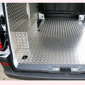 耐久性のある熱間圧延トレーラー用3003 5052 5バー アルミニウムチェッカープレートをご用意しております - Product Image 2